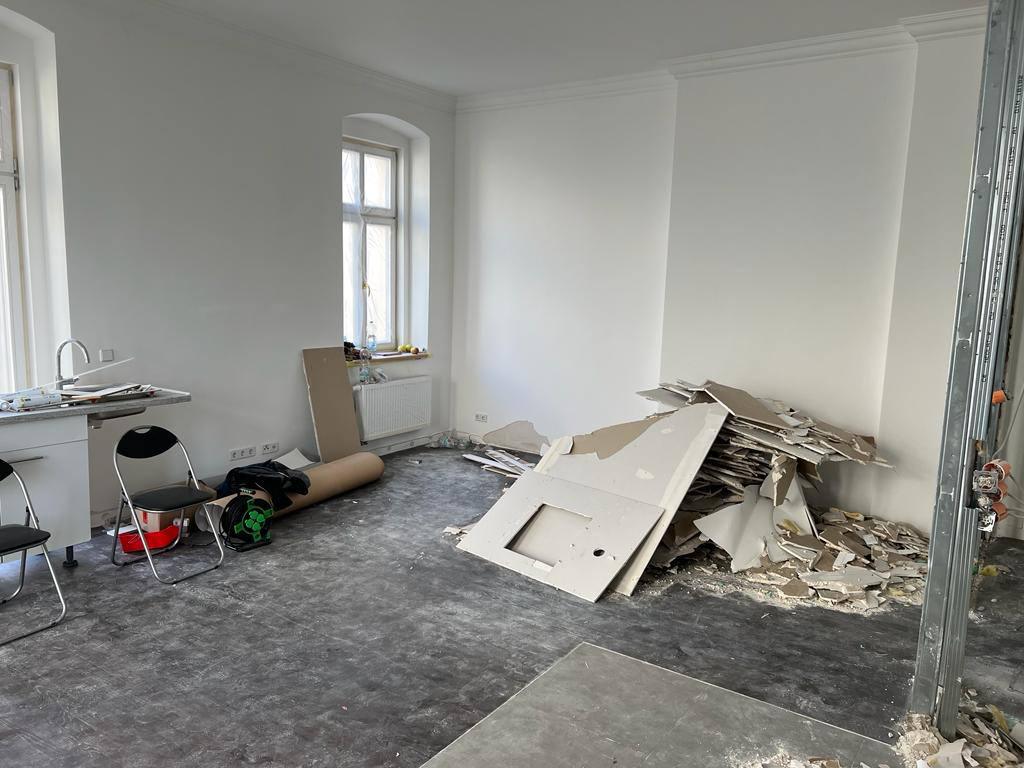 Altbauwohnung in Berlin während des Rückbaus
